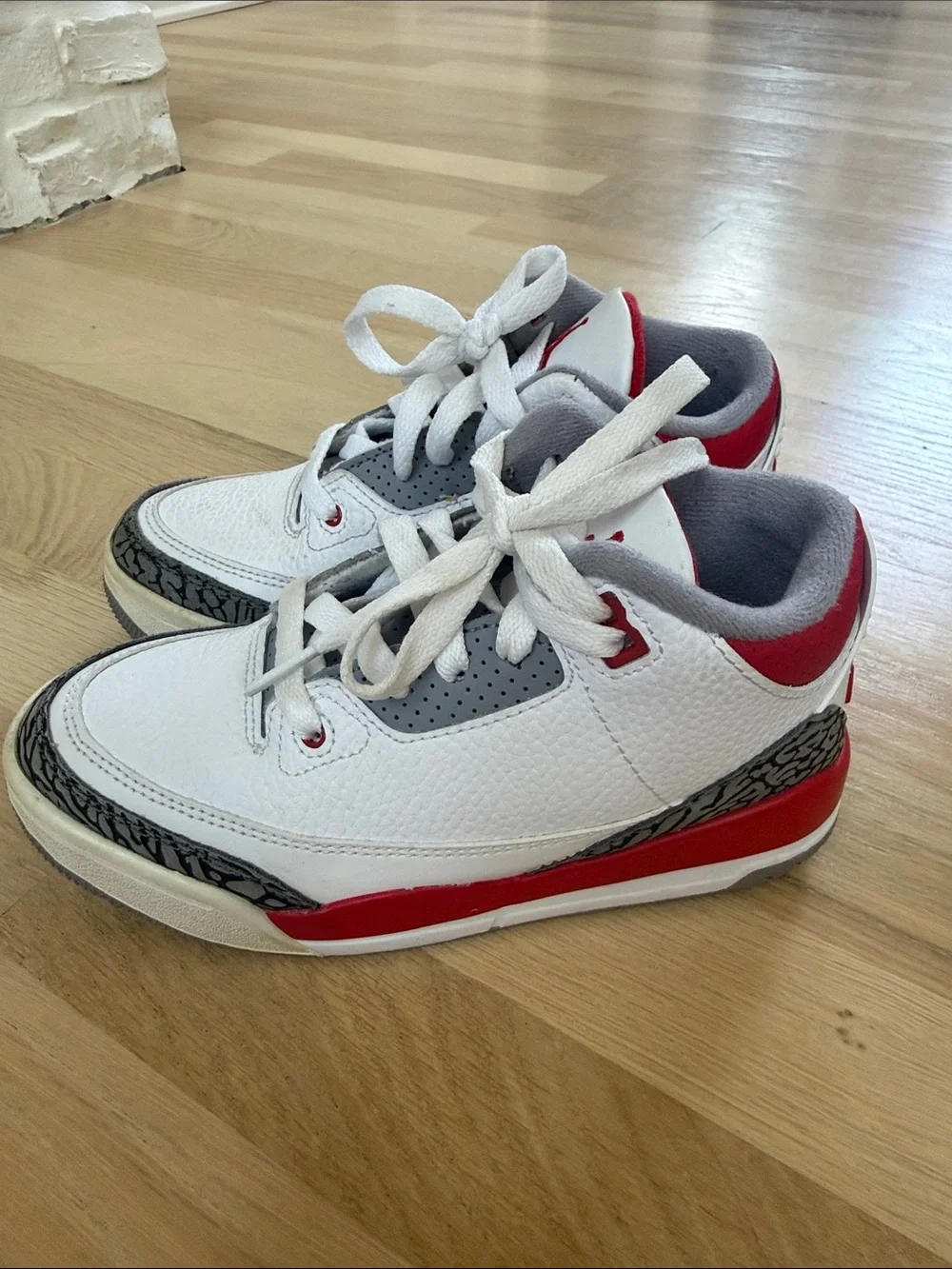 Jordan Kids White and Red Retro Basketball Sneakers